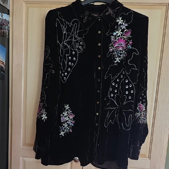 Soft Surroundings Chocolate Velvet Top with Floral Embroidery, Size XL. - Picture 4 of 9